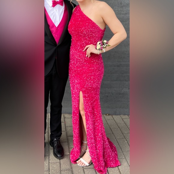 pink prom dress size 2 (can fit smaller and bigger) - Picture 2 of 2